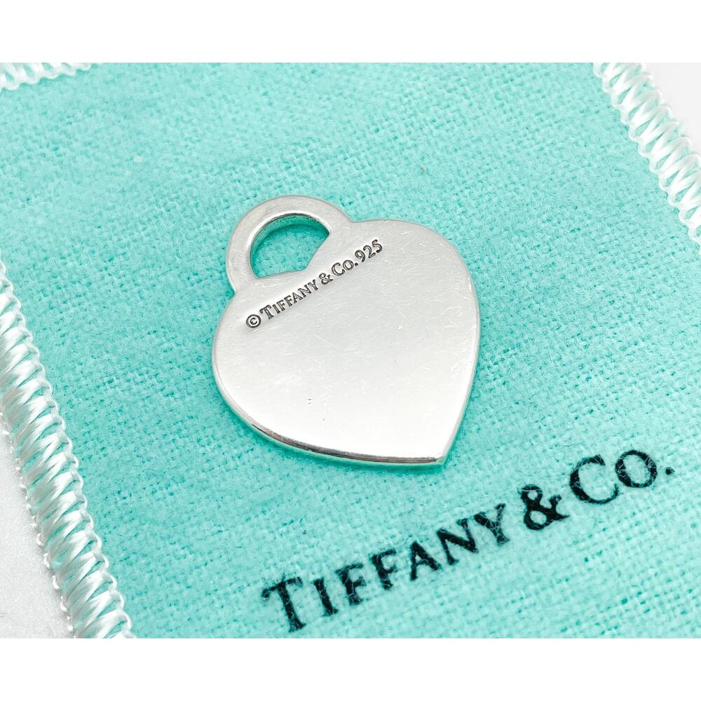 Tiffany & Co. Return to Tiffany Medium Heart Charm Pendant Sterling Silver - Picture 2 of 5